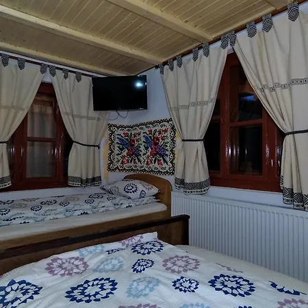 Guest house Casa Moroseneasca