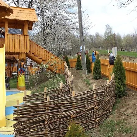 Pensjonat Casa Moroseneasca Satu Sugatag